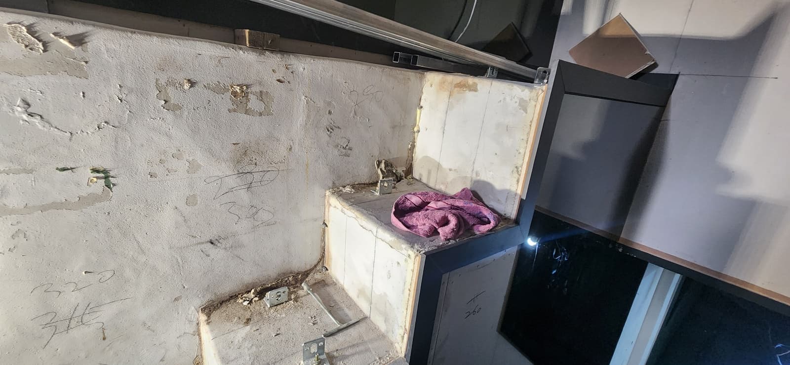 [점검기록] 계단실 벽체 빗물 유입 의심 점검
